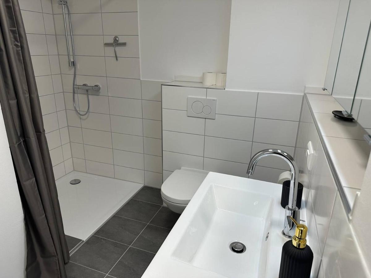 ויסבאדן Suite4Me - Balkon I Kueche I Waschmaschine I Mainz-Kostheim מראה חיצוני תמונה